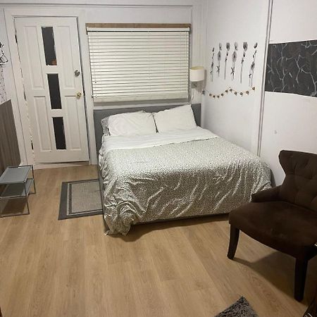 Suite In West Vancouver Luaran gambar